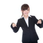 悩み解決を示す女性